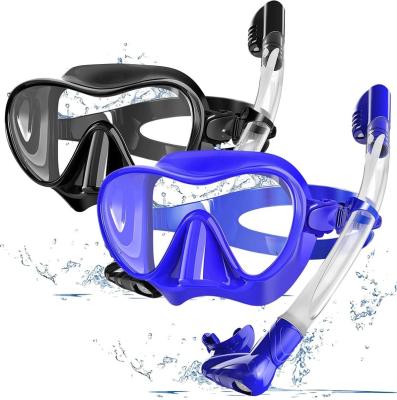 China 2022 Wide View 180 Newcomer Snorkel Mask Set Low Volume Silicone Strap Scuba Diving Mask And Snorkel Set for sale