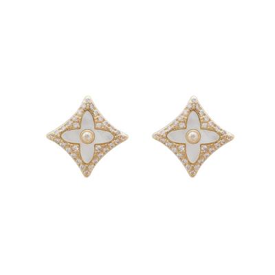 China New Vintage Design Four Leaf Cover Diamond Shape Crystal White Shell Stud Earrings Jewelry For Women for sale