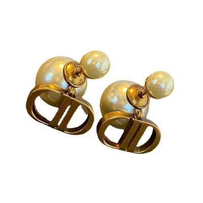 China Vintage Vintage Initial Pearl Stud Earrings Women Shape CD Earring Jewelry Gift Designer Ornament Woman With 925 Silver Needle for sale