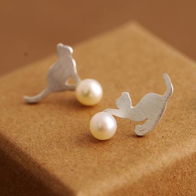 China Cat Earring Jewelry Making Supplies Cute Little Cat Asymmetrical Korean Earrings With Freshwater Pearl for sale