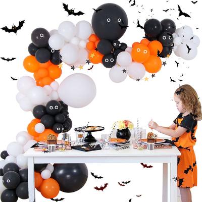 China Halloween Decorations Wholesale New Design Round White Halloween Latex Balloon Arch Kit for sale