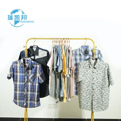 China Polyester / Cotton Ruikaibang Brand Second Hand Clothes Used Clothes For Mens Short Shirt for sale