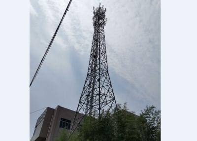 China Radiotv-GSM Commerciële Driehoekige de Telecommunicatietoren van de Antennetoren Te koop