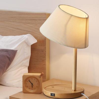 China Luxury table lamp usb chargingwith usb port hotel study decor home modern nordic european children decorative wooden cordless EUROPEAN good table for sale