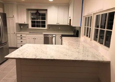 China Carrara White Bianco Quartz Kitchen Countertops Anti Stain / Wear Resistence for sale