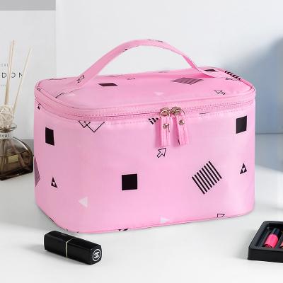 China Multifunctional Portable Cosmetic Bag Travel Storage Bag Fashion Large Capacity Waterproof Toiletry Bag for sale