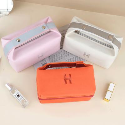 China Fashion Travel Make Up Kit Pouch Cosmetic Bag Wholesale Cotton Canvas Toiletry Organizer Makeup Bag For Custom Toiletries for sale