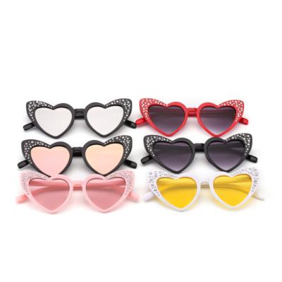 China Cute Trendy Fashion Sun Glasses Diamond Heart Girls Children's Love Heart Cute Kids Eye Sun Glasses Baby Sun Glasses Kids Boys Girl Sun Glasses for sale