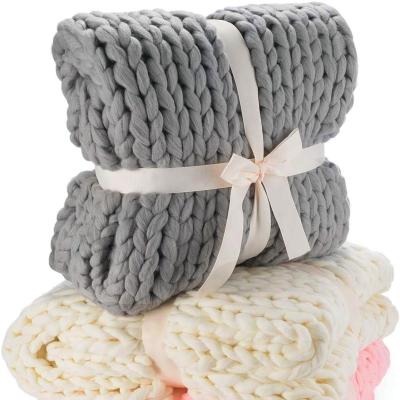 China Big Chunky Luxury Super Soft Comfortable Handmade Fat Weighted Knit Throw Blanket for sale