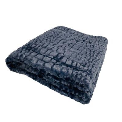 China Custom Anti-Static High Quality 100% Polyester Gray And Blue Embossing Faux Fur Blanket And PV Spray for sale