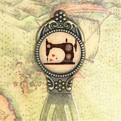 China Sewing Seamstress Popular Love Sewing Pin Vintage Machine Sewing Art Pin Sew Print Glass Pin for sale