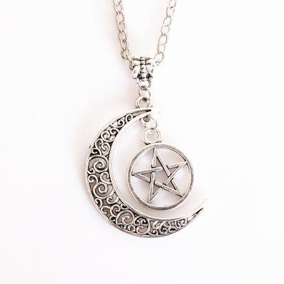 China Silver Crescent Moon Necklace Wicca Necklace Vintage Moon and Star Pentagon Necklace Jewelry for sale