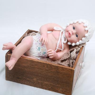 China Realistic 3d-Paint Reborn Baby Dolls Cartoon Toy 20Inch Weighted Lifelike Reborn Baby Skin Silicone Baby Dolls With Open Eye for sale