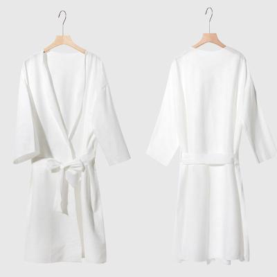 China Simple Spa Nonwoven Salon Bathrobe Disposable Body Wrap Using Women Bathroom Long Robes for sale