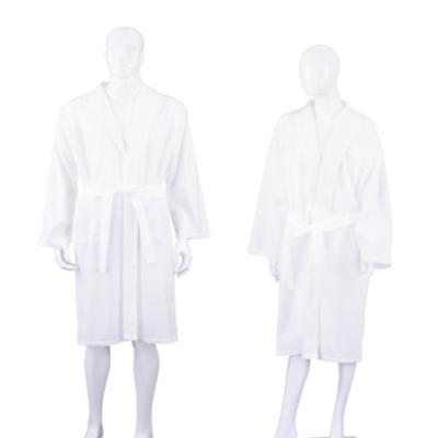 China Eco-friendly High Quality Disposable Bathrobe Men Beauty Center Bathrobe Men Kimono Spa Robe Non Woven Fabric PP SMS for sale