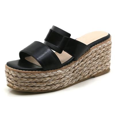 China Superior Fashion Trend Soft Comfort With Trendy Buckle Black Color On Braid Woven Sneaker Woman Sandal for sale