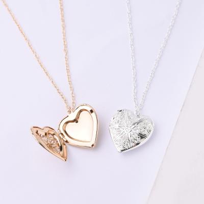 China Environmentally Friendly Open Box Heart Shaped Necklace Peach Hollow Necklace Silvery Love Gold Plated Jewelry Girls for sale