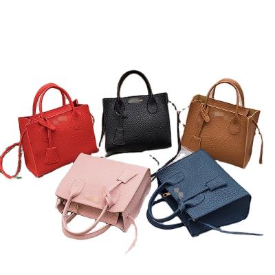 China 2022 Fashion Designer Ladies Handbag Women's Shoulder Messenger Bag Crossbody Hand Bag for Women Wholesale for sale