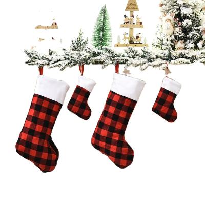 China Magenta Black Linen Fabric Christmas Decoration Plaid Plush Border Christmas Storing Gift Bag Candy Bag Pendant for sale