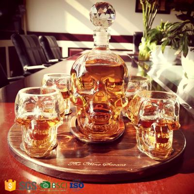 China New Design Beverage Master Bottle Set Whiskey Decanter With 4 Glasses for sale