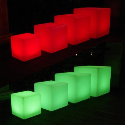 China Commercial wireless remote control flashing led cube light for sale