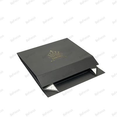 China Recycled Materials Customized christmas foldable christmas gift box foldable christmas magnet foldable folding magnetic gift box for sale