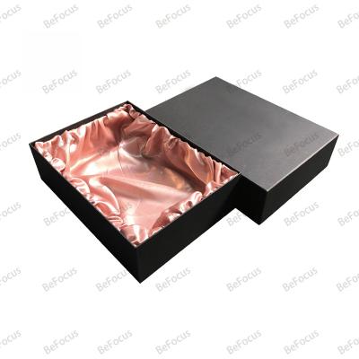 China Recycled Materials Good quality factory directly customized fashion gift rigid paper based and lid gift box packaging lined with satin for sale