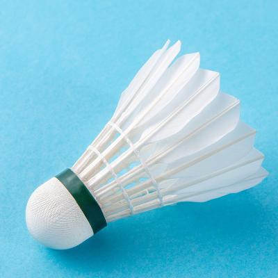 China Gold two weiyusi good flight stability training badminton badminton good flight stability high quality for sale