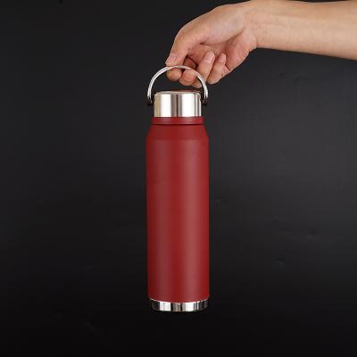 China Sustainable Custom Logo 620ml Double Wall Stainless Steel Sports Water Bottle With Lid Handle for sale