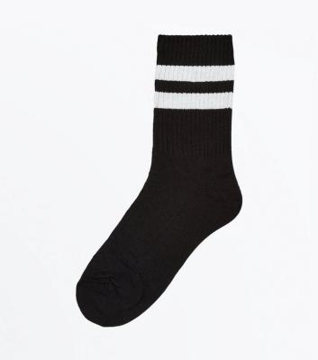 China Custom Logo Women Men Outdoor Sports Antibacterial Casual Bamboo Polyester Breathable Striped Sock for sale