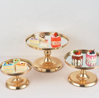 China Luxury Cake Stand Tray Pans Wedding Set Supplies Morden Cake Stand Metal Cup Gold Display Round Dish Metal for sale