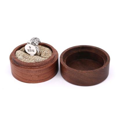 China FASHIONABLE Jewelry Findings Manufacture Direct Accept Custom Order Natural Wooden Cylindrical Koa Shape Jewelry Ring Box for sale