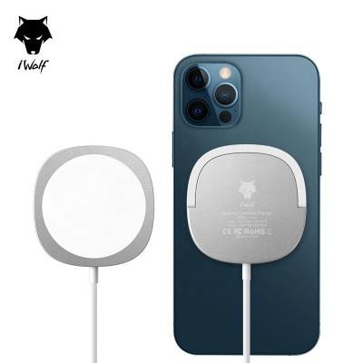 China Support iWolf Portable Magnetic Wireless Charger 15W Magnetic Pad Fast Charging Safe Magnetic Wireless Charger for I pro Phone 12/I Phone 12 for sale