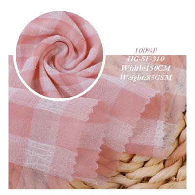 China 100% White Polyester 1.5cm Bright Pink Woven 85gsm Bubble Checker Crepe Fabric Shrink-Resistant For Blouse&Dress for sale