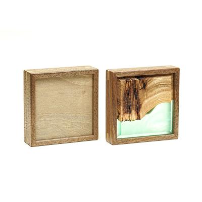 China Customized Modern Green Epoxy Resin And Wood Ring Jewelry Box Wedding Resin Box For Couples for sale