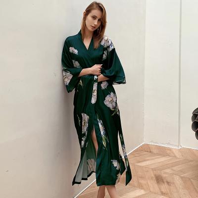 China 2022 New Product Sale Breathable Warm Luxury Long Sleeve Printing Women Bath Silk Satin Robe for sale