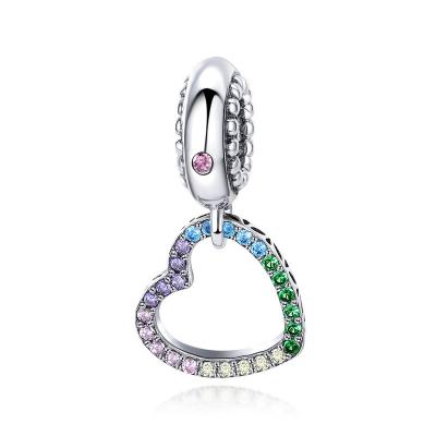 China Free Charms OEM/ODM Sterling Silver Zircon Charm Nickel Wholesale Qings Rainbow Heart Pendant for sale