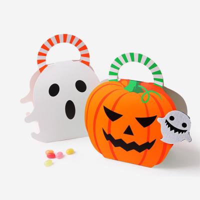 China Design Creativity Disposable Fashion Halloween Cardboard Paper Pumpkin Candy Party Sweet Box With Handles for sale