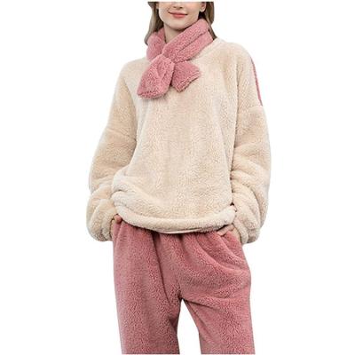 China Thermal Women's Sleepwear Top Pants Set Autumn And Winter Flannel Pajamas Winter Warm Women's O Neck Lounge Shorts Set for sale