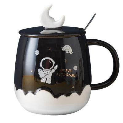 China Cute Ceramic Mug Gift Water Cartoon Household Astronaut Stocked Creative Mug With Lid Spoon for sale