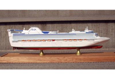 China Scale 1：900 Fine Princess Cruise Ship Models , Container Ship Model With ABS Hand Carving for sale