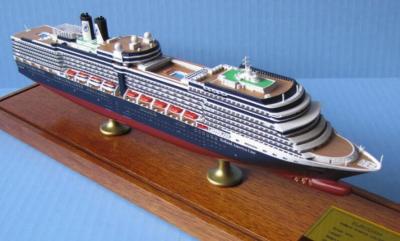 China Signature Class Cruise Ship Business Model , MS Eurodam Cruise Ship Models for sale