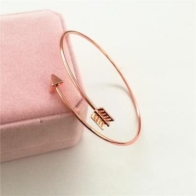 China Creative Open Bracelet Rose Gold Alloy Hip-hop CLASSIC Jewelry Bangle Personality Arrow Bracelet for sale