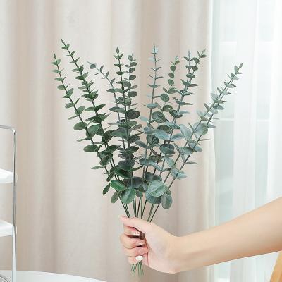 China Wedding New Arrival Christmas Eucalyptus Leaves Artificial Eucalyptus Green Leaf Artificial Eucalyptus Leaves for sale