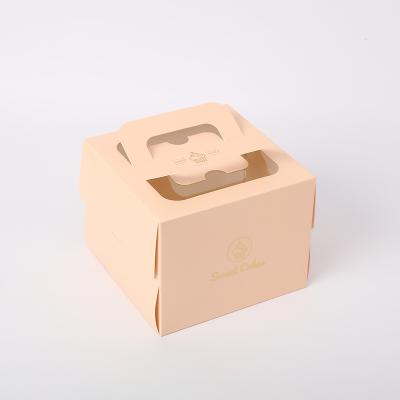 China Recyclable White White Cardboard Wedding Party Packaging Cake Cardboard Paper Portable Gift Box Cardboard for sale