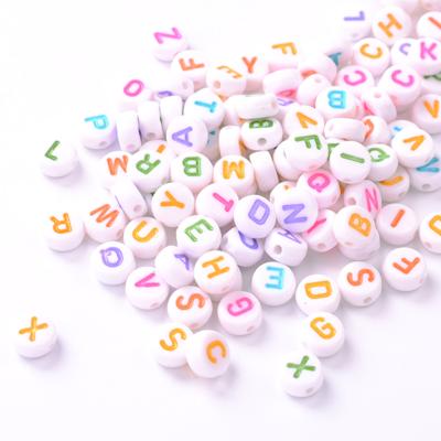 China 100PCS Random Letter Acrylic Alphabet Cube Beads English Letter Beads For DIY Jewelry Making for sale