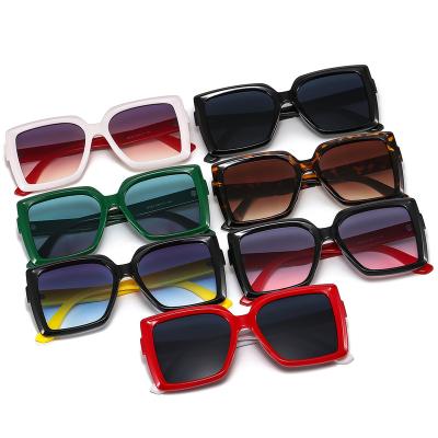 China 10 Years Big Frame Experience NIWOTA 322 PC Lens Color Gradient MulticoloMirror Square Leg Sunglasses 2021 for sale