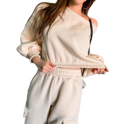 China Anti-Wrinkle High Quality Long Sleeve Two Piece Panty Set Oversized Crewneck Sweatshirt and Side Pocket Short Pant Set for sale