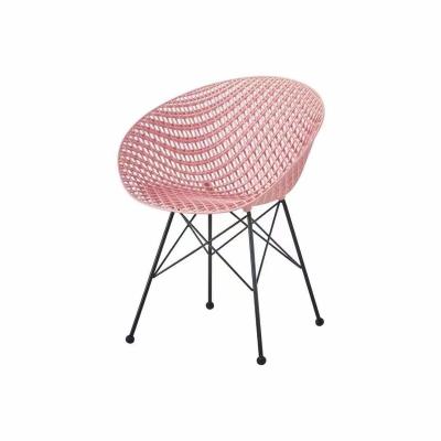 China Plastic dinng chair indoor& Factory direct supply outdoor nest chair plastic seat with metal legs spraying black outdoor dining chairs for sale