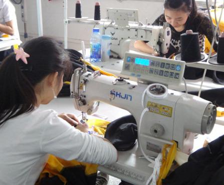 Verified China supplier - Xiangcheng Yuerukang Garment Factory